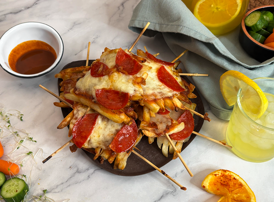 PIZZA PAPAS CON TOMATES MOLIDOS CONDIMENTADOS DEL FUERTE®